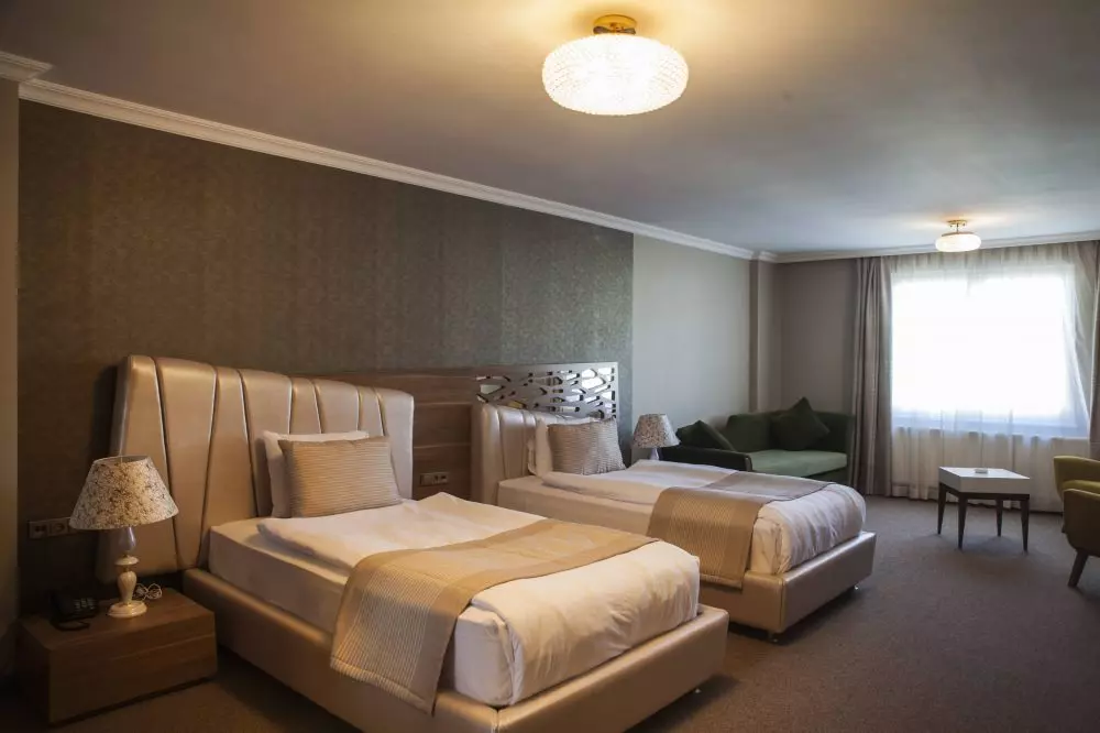 Royal Milano Hotel Van - Mehrparvaz-2726